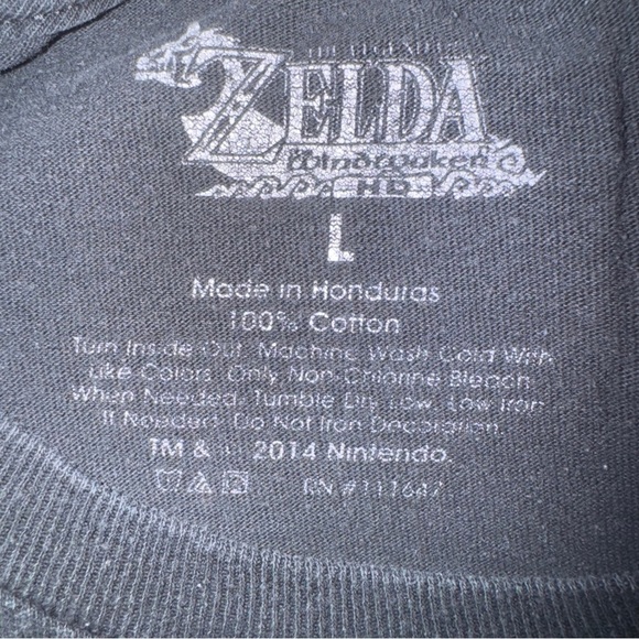 The Legend of Zelda Wind Waker Black T-Shirt - Picture 4 of 4